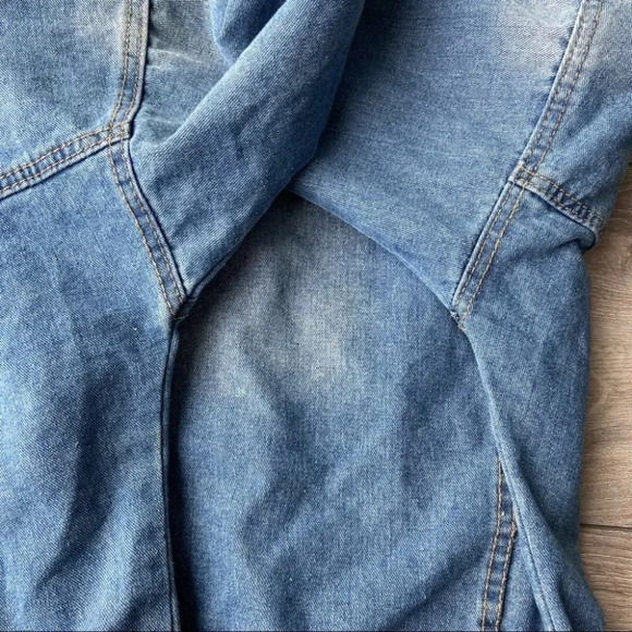 Distressed Raw Edge Denim Jean Jacket - Picture 10 of 11